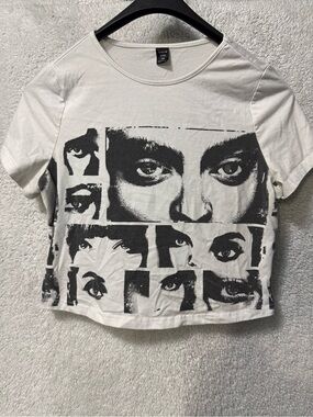 SHEIN White Crop Tee with Black Graphic Eye Print